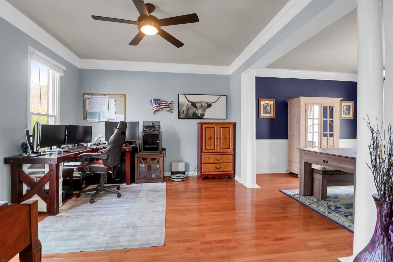 2713 Gaston Gate Photo 5