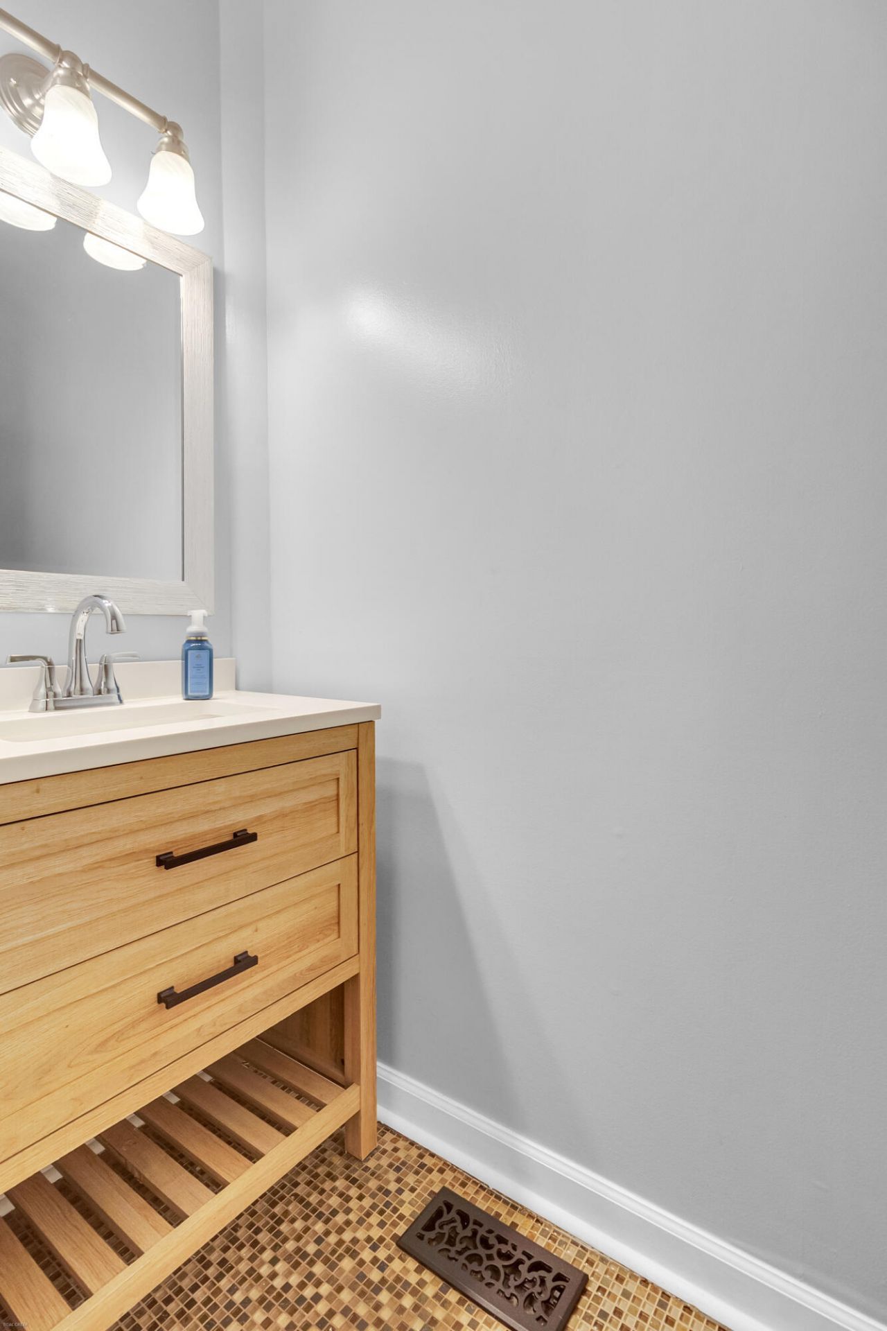 2713 Gaston Gate Photo 9