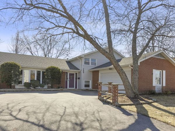 755 Surryse Road , Lake Zurich, IL 60047