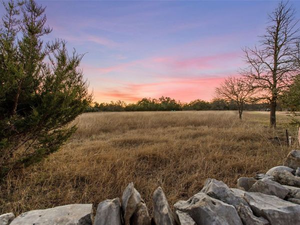 623 Dario DR , Dripping Springs, TX 78620