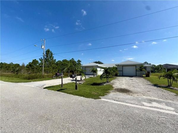779 Bedford DR , LEHIGH ACRES, FL 33974