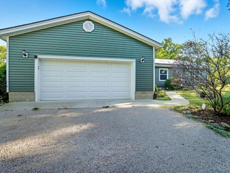 707 Hesse Drive, Fayetteville, OH 45118 Photo 3