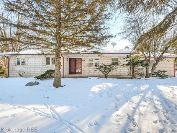 1396 Westerrace Drive, Flint Twp, MI 48532