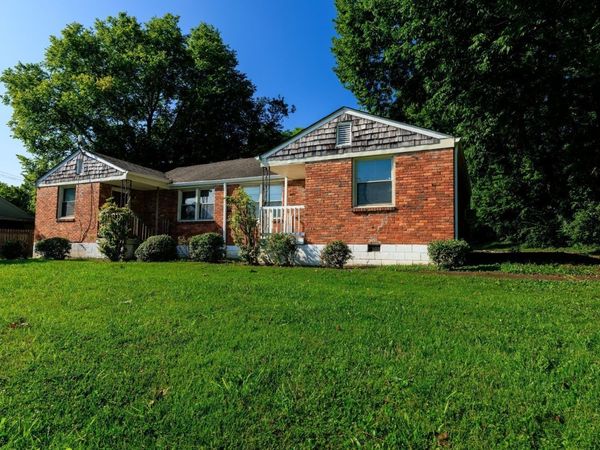 410B Ewing Dr , Nashville, TN 37207