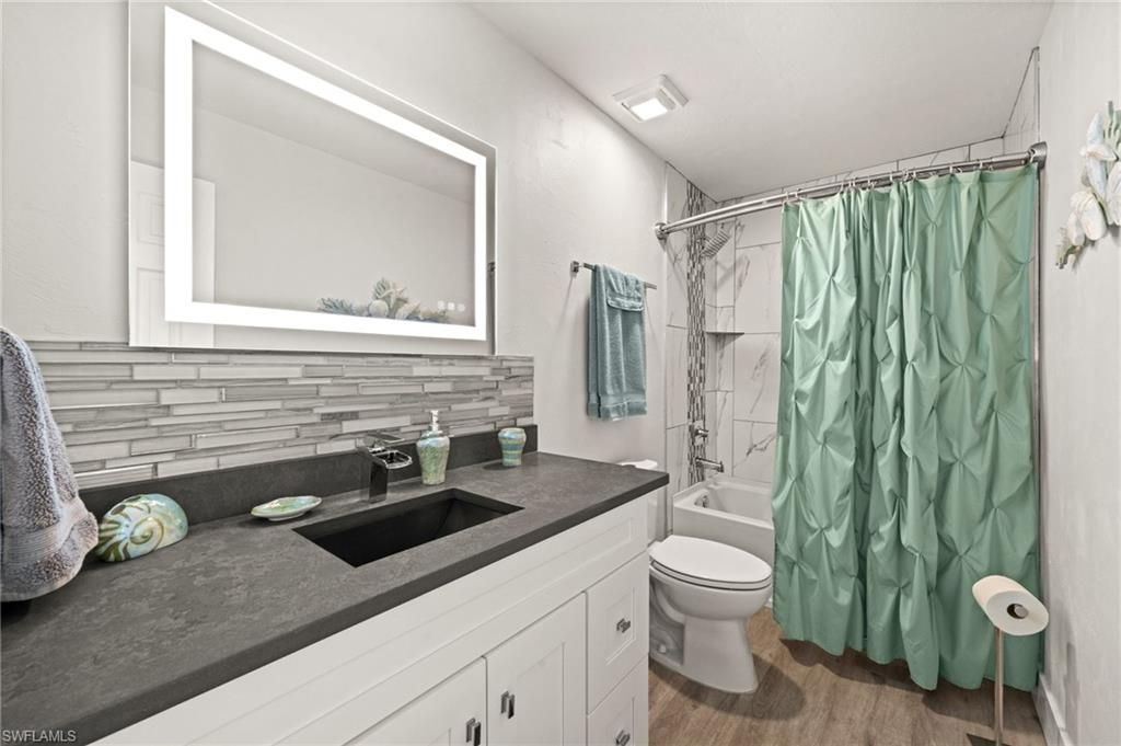 11921 Seabreeze Cove Ln, Unit 210, Fort Myers, FL 33908 Photo