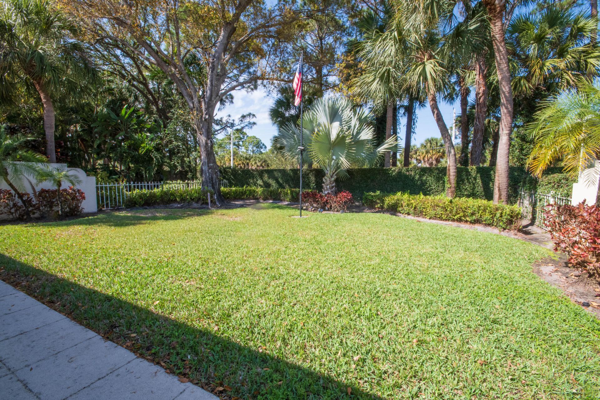 199 E Tall Oaks Circle, Palm Beach Gardens, FL 33410 Photo