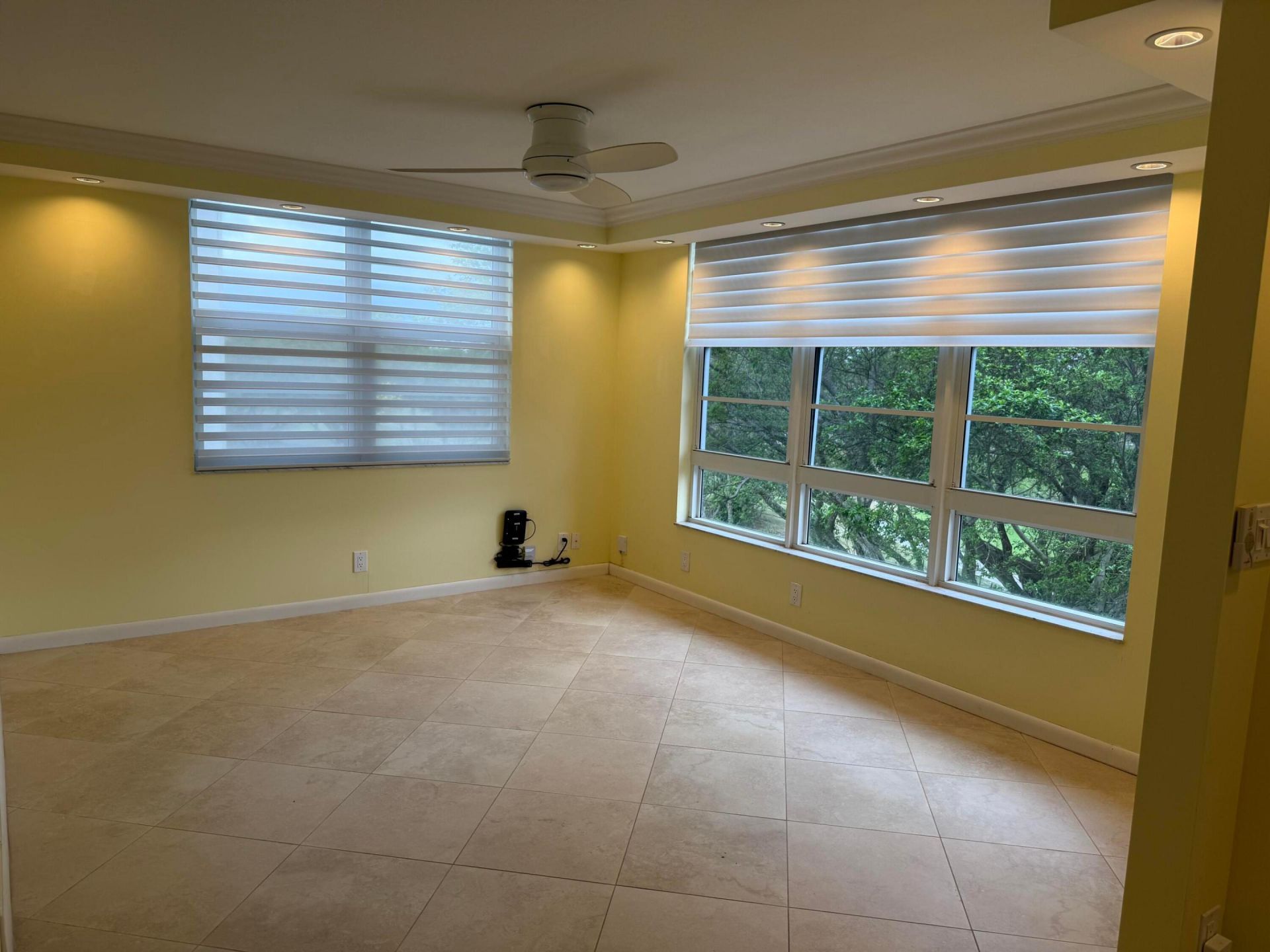 3930 Oaks Clubhouse Drive, Unit 408, Pompano Beach, FL 33069 Photo