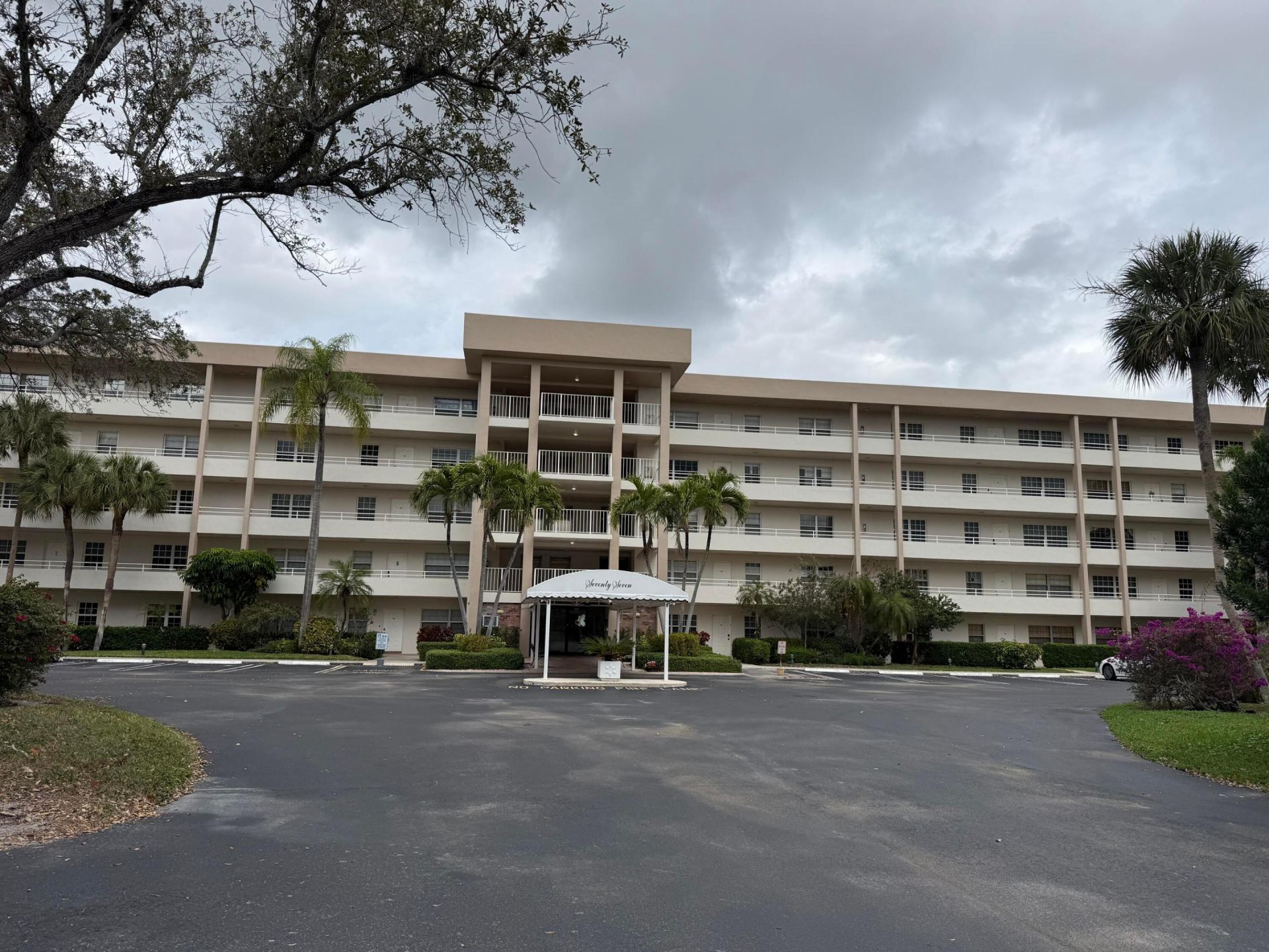 3930 Oaks Clubhouse Drive, Unit 408, Pompano Beach, FL 33069 Photo