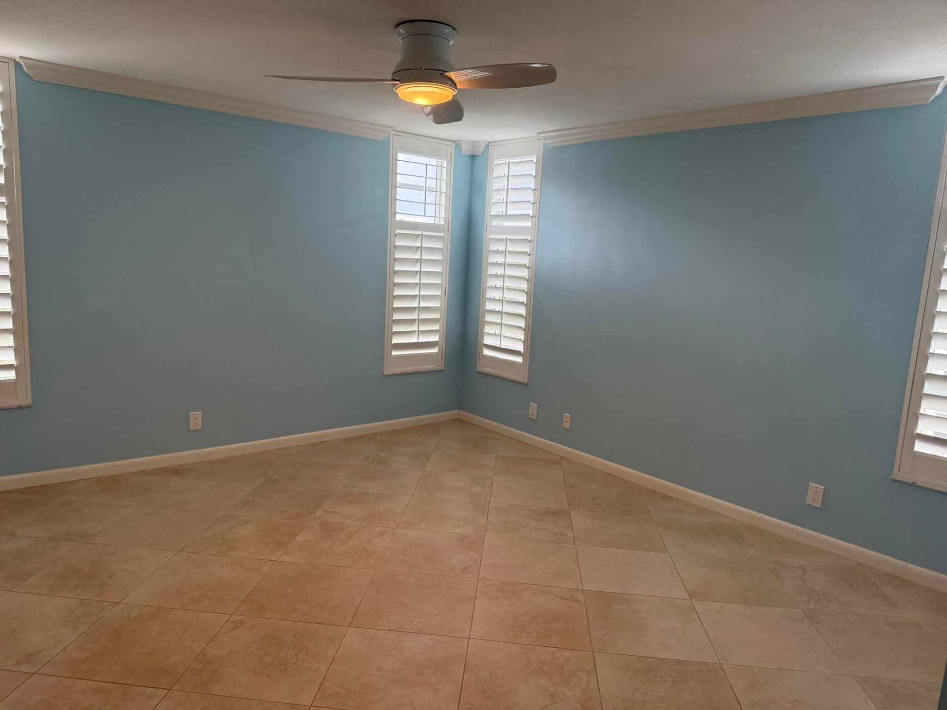 3930 Oaks Clubhouse Drive, Unit 408, Pompano Beach, FL 33069 Photo