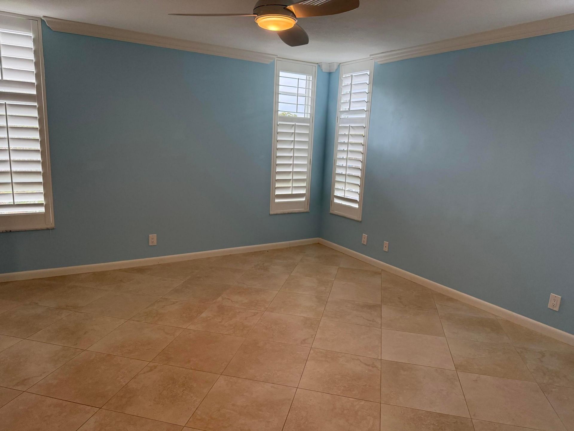 3930 Oaks Clubhouse Drive, Unit 408, Pompano Beach, FL 33069 Photo