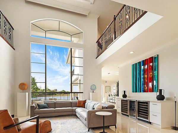 533 Edgebrook Lane, West Palm Beach, FL 33411