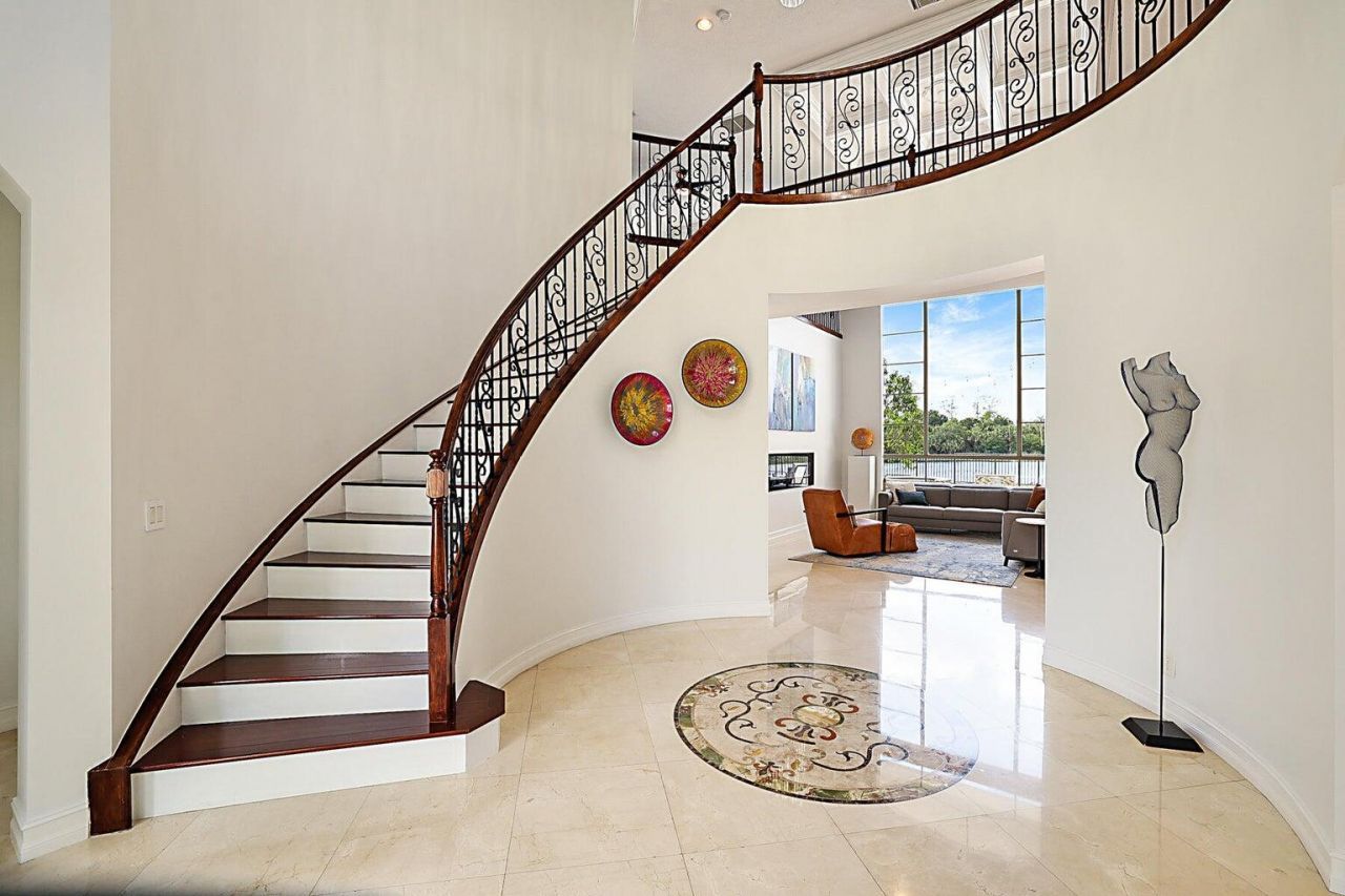 533 Edgebrook Lane, West Palm Beach, FL 33411 Photo