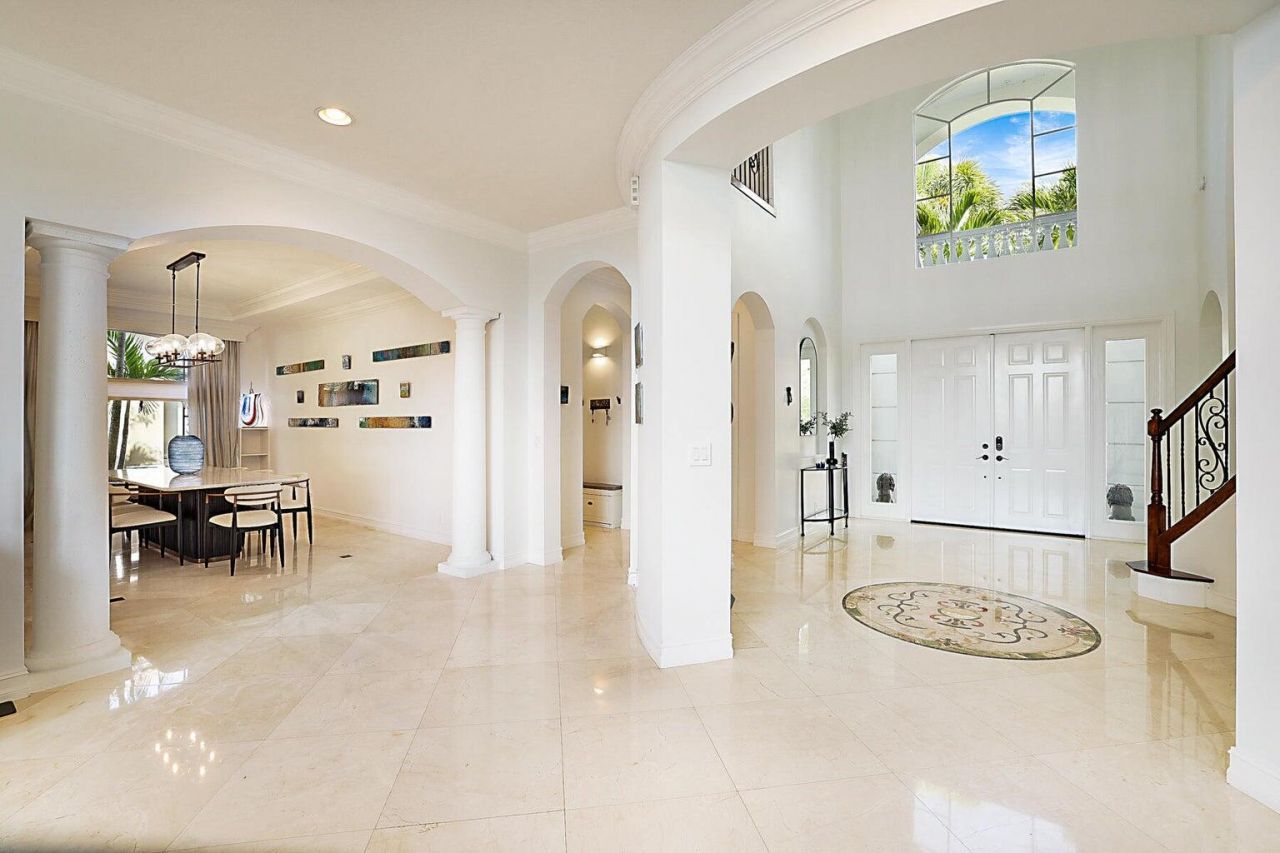533 Edgebrook Lane, West Palm Beach, FL 33411 Photo