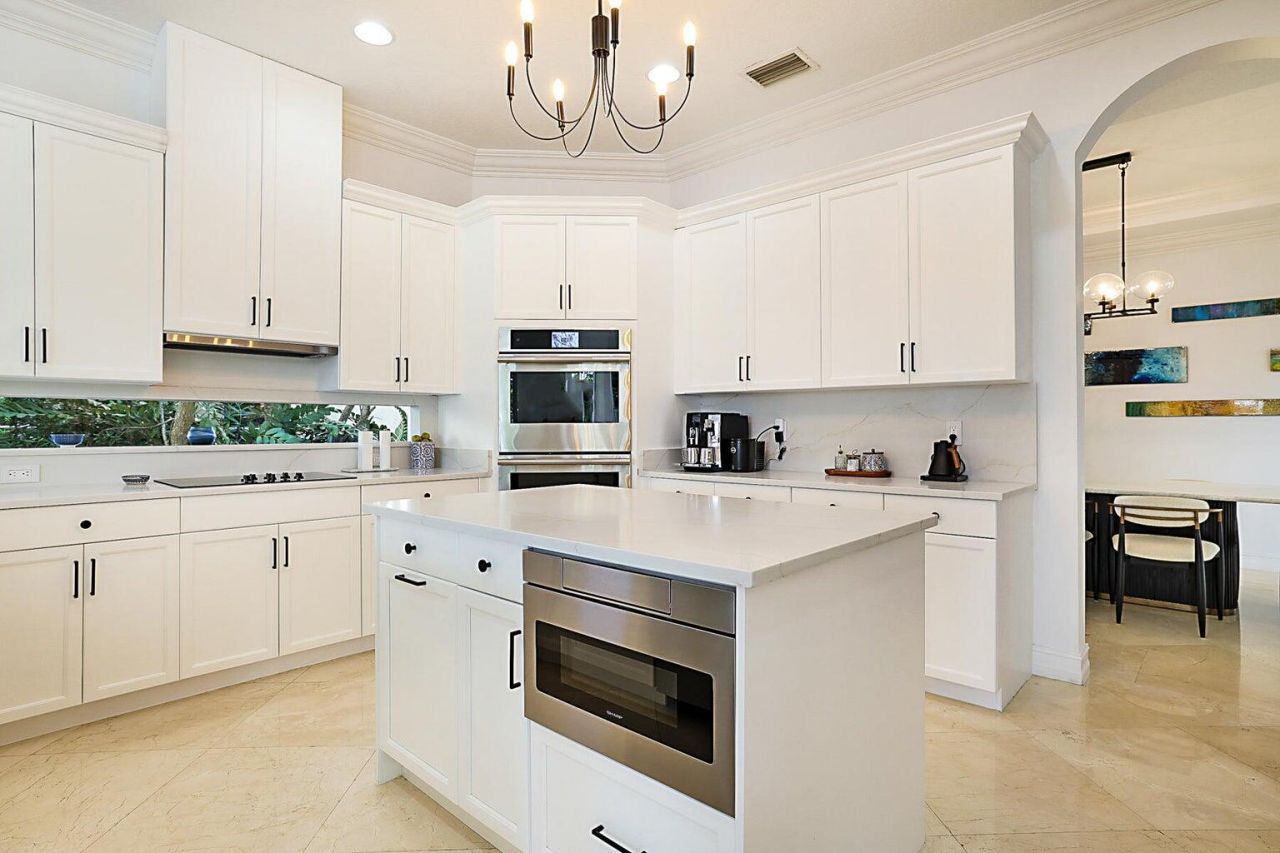 533 Edgebrook Lane, West Palm Beach, FL 33411 Photo