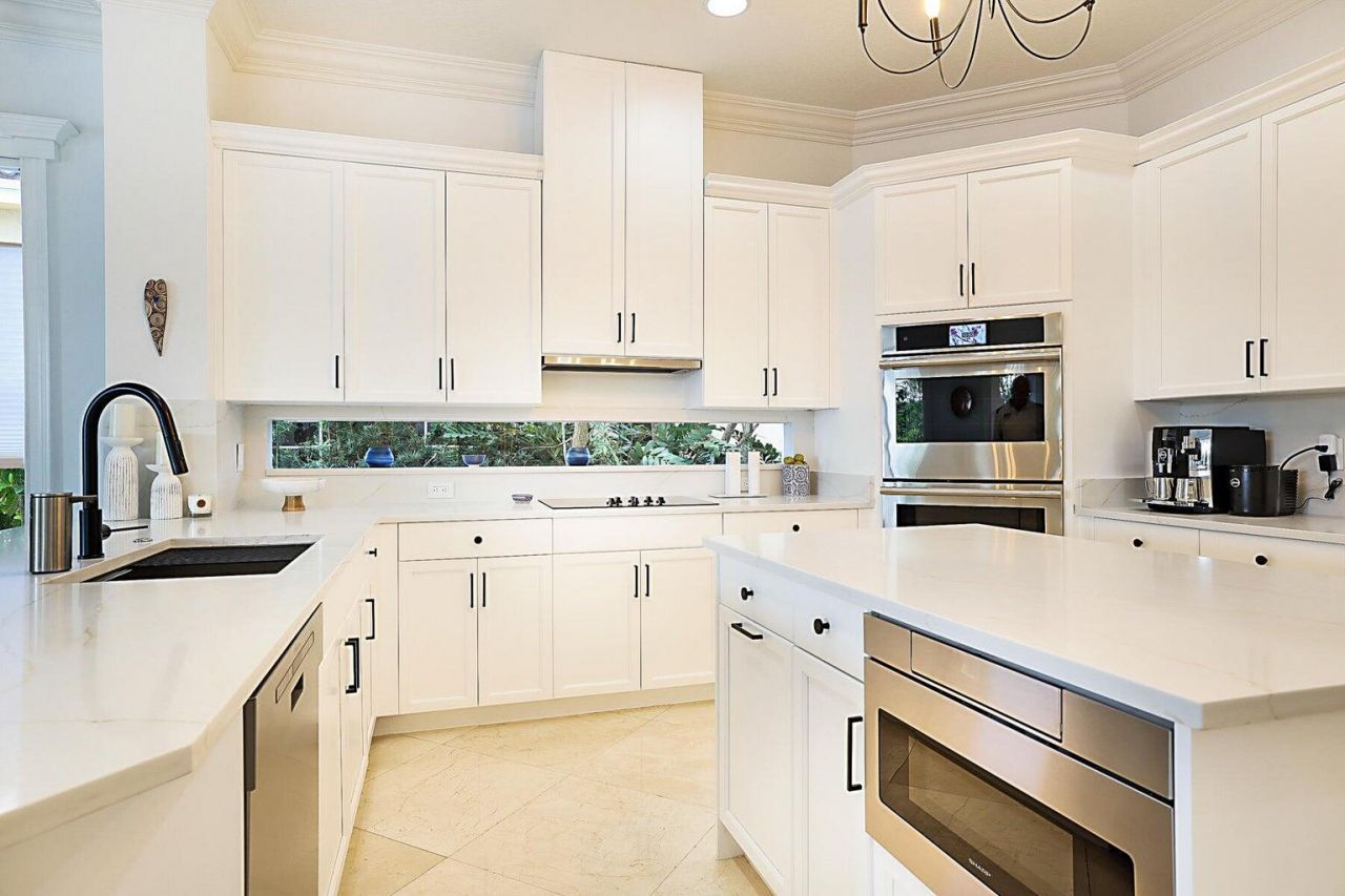 533 Edgebrook Lane, West Palm Beach, FL 33411 Photo