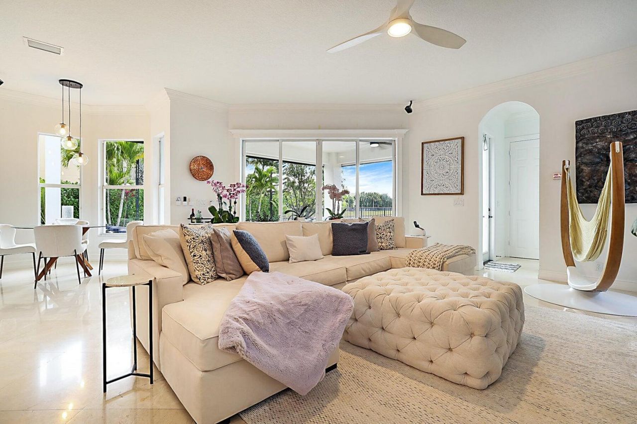 533 Edgebrook Lane, West Palm Beach, FL 33411 Photo