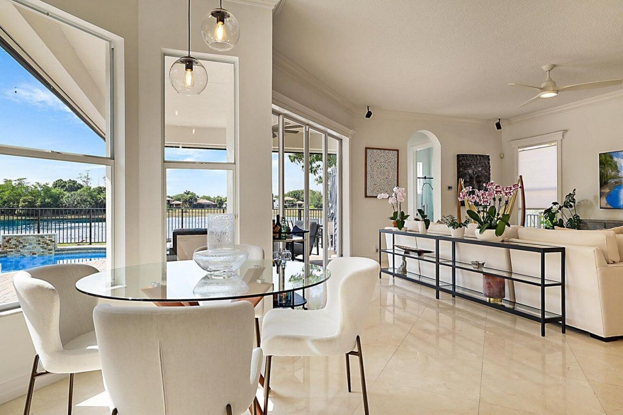 533 Edgebrook Lane, West Palm Beach, FL 33411 Photo