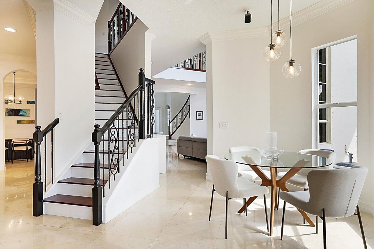 533 Edgebrook Lane, West Palm Beach, FL 33411 Photo