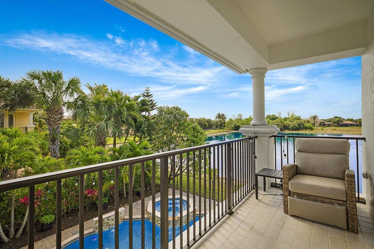533 Edgebrook Lane, West Palm Beach, FL 33411 Photo