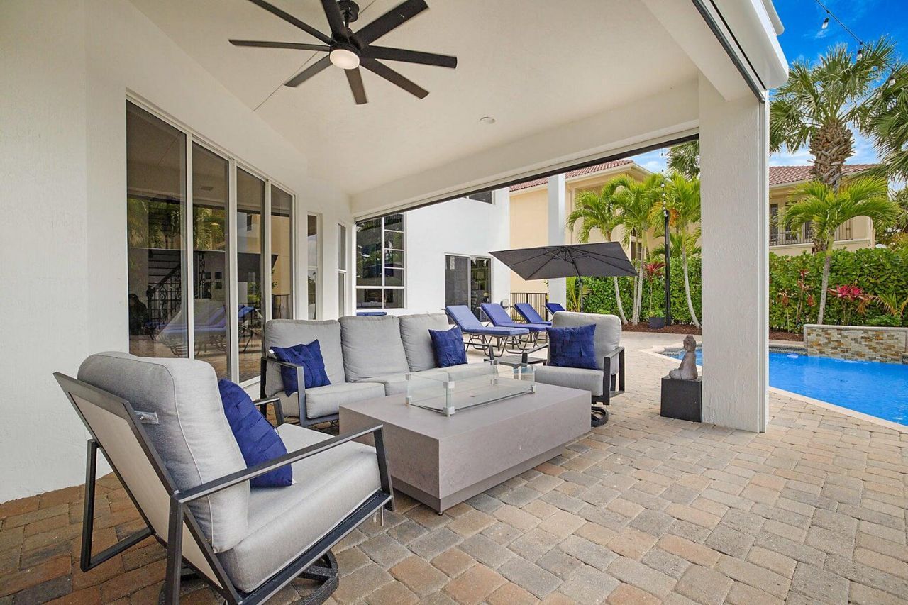533 Edgebrook Lane, West Palm Beach, FL 33411 Photo
