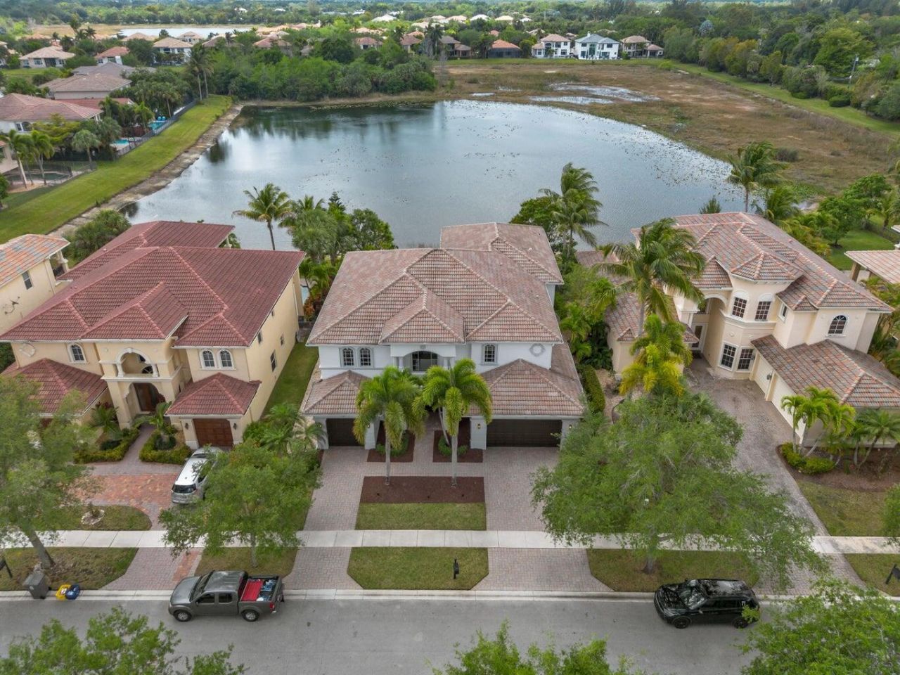 533 Edgebrook Lane, West Palm Beach, FL 33411 Photo