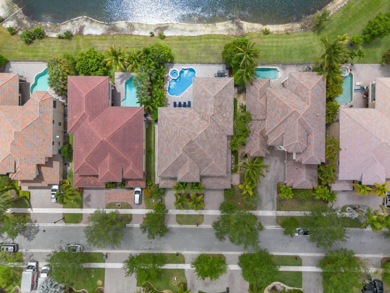 533 Edgebrook Lane, West Palm Beach, FL 33411 Photo
