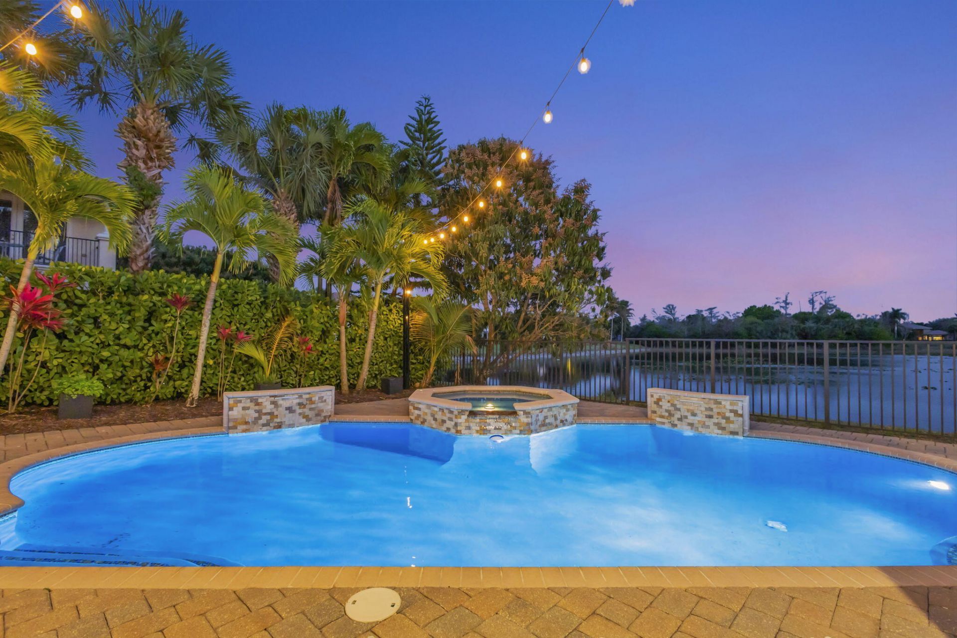 533 Edgebrook Lane, West Palm Beach, FL 33411 Photo