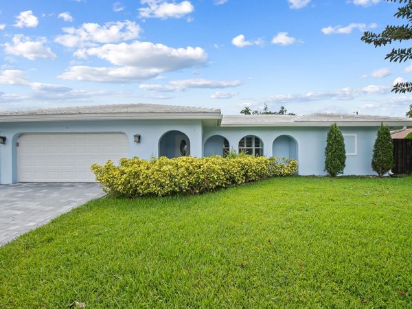 3244 NW 25th Way, Boca Raton, FL 33434