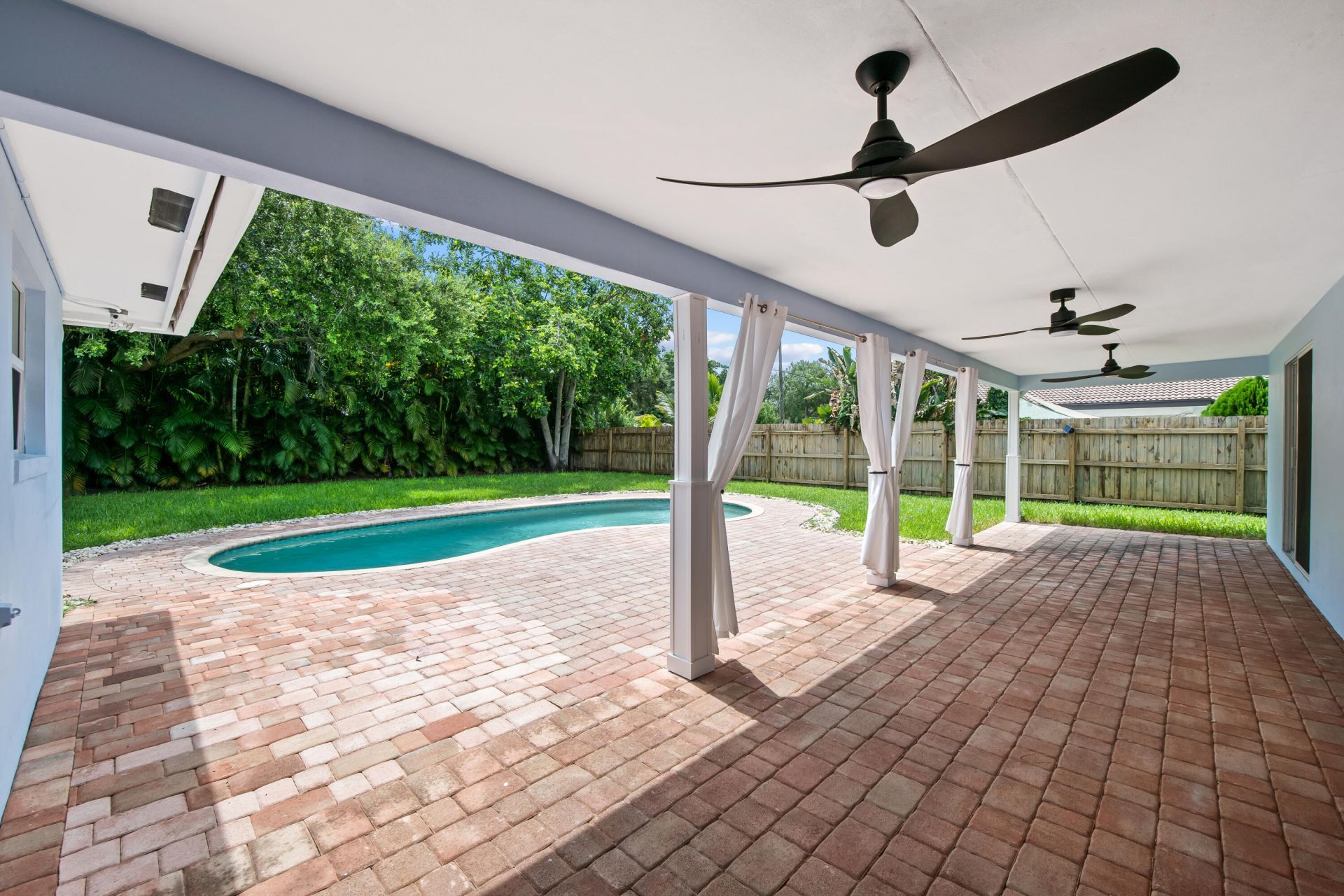3244 NW 25th Way, Boca Raton, FL 33434 Photo