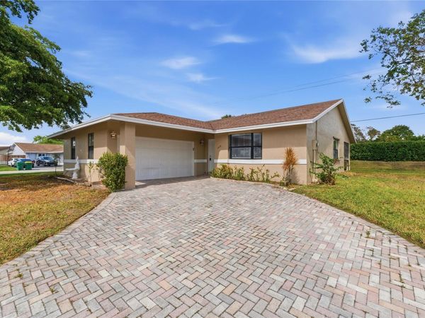 7520 NW 88th Ter, Tamarac, FL 33321