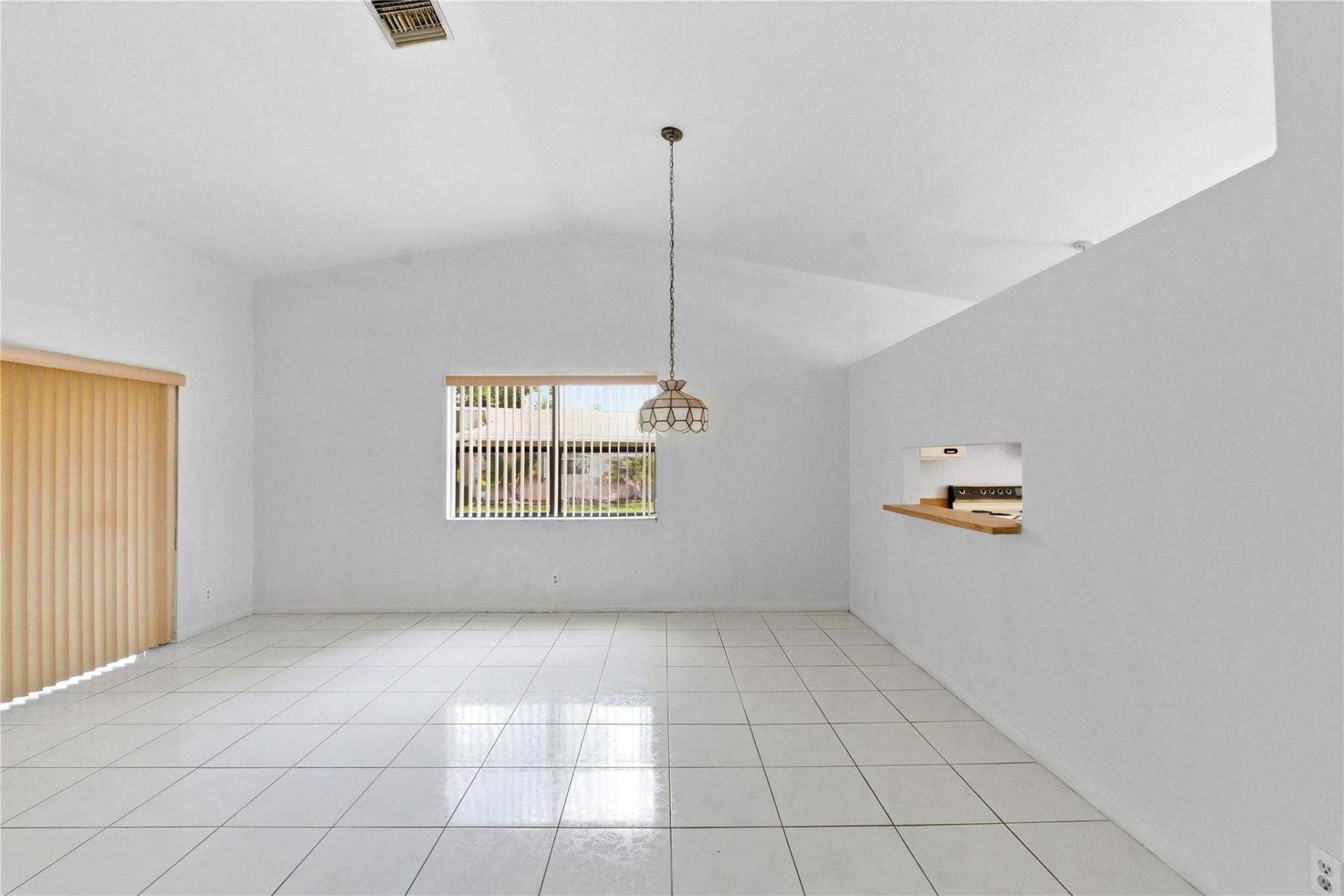 7520 NW 88th Terrace, Tamarac, FL 33321 Photo