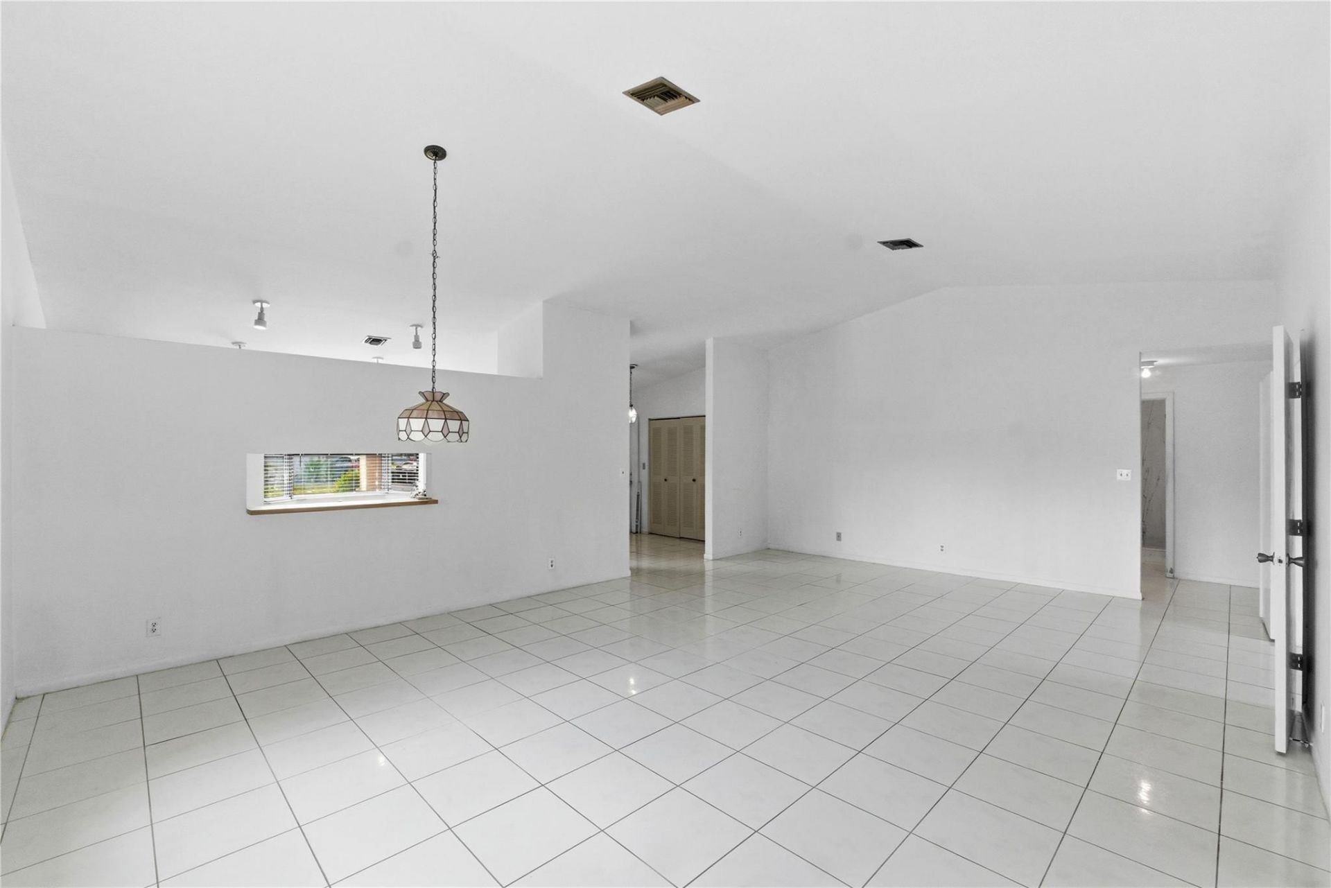 7520 NW 88th Terrace, Tamarac, FL 33321 Photo