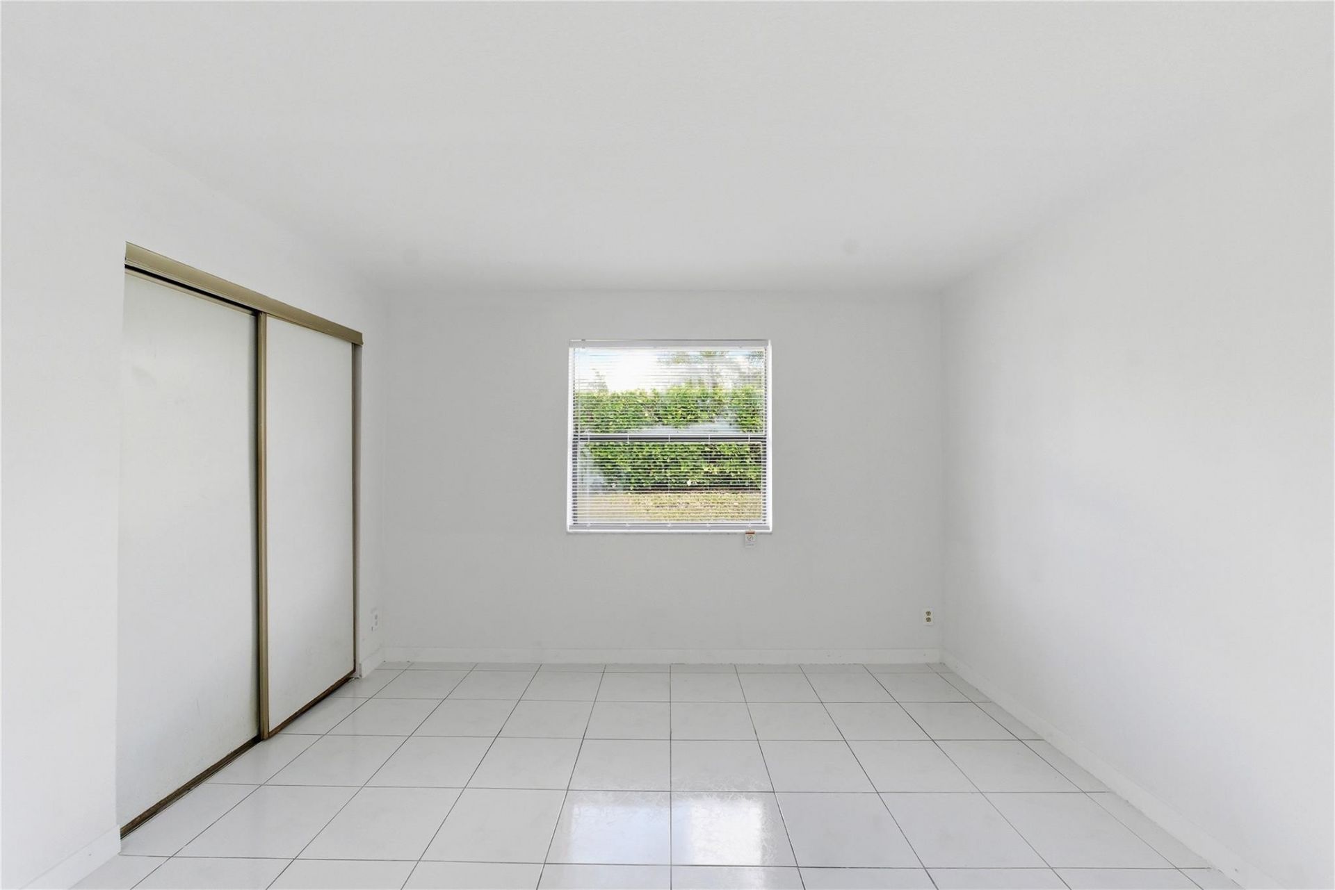 7520 NW 88th Terrace, Tamarac, FL 33321 Photo