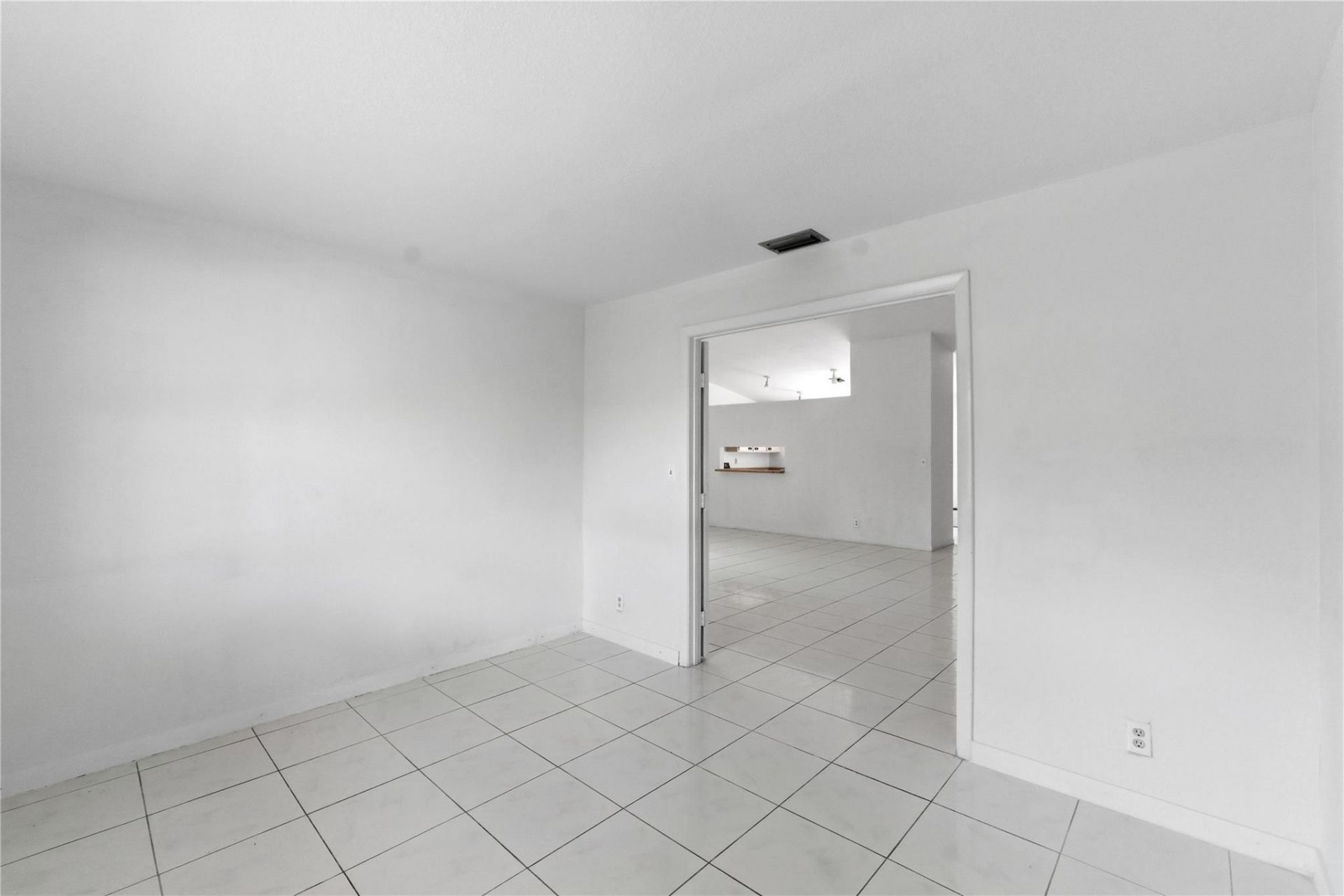 7520 NW 88th Terrace, Tamarac, FL 33321 Photo