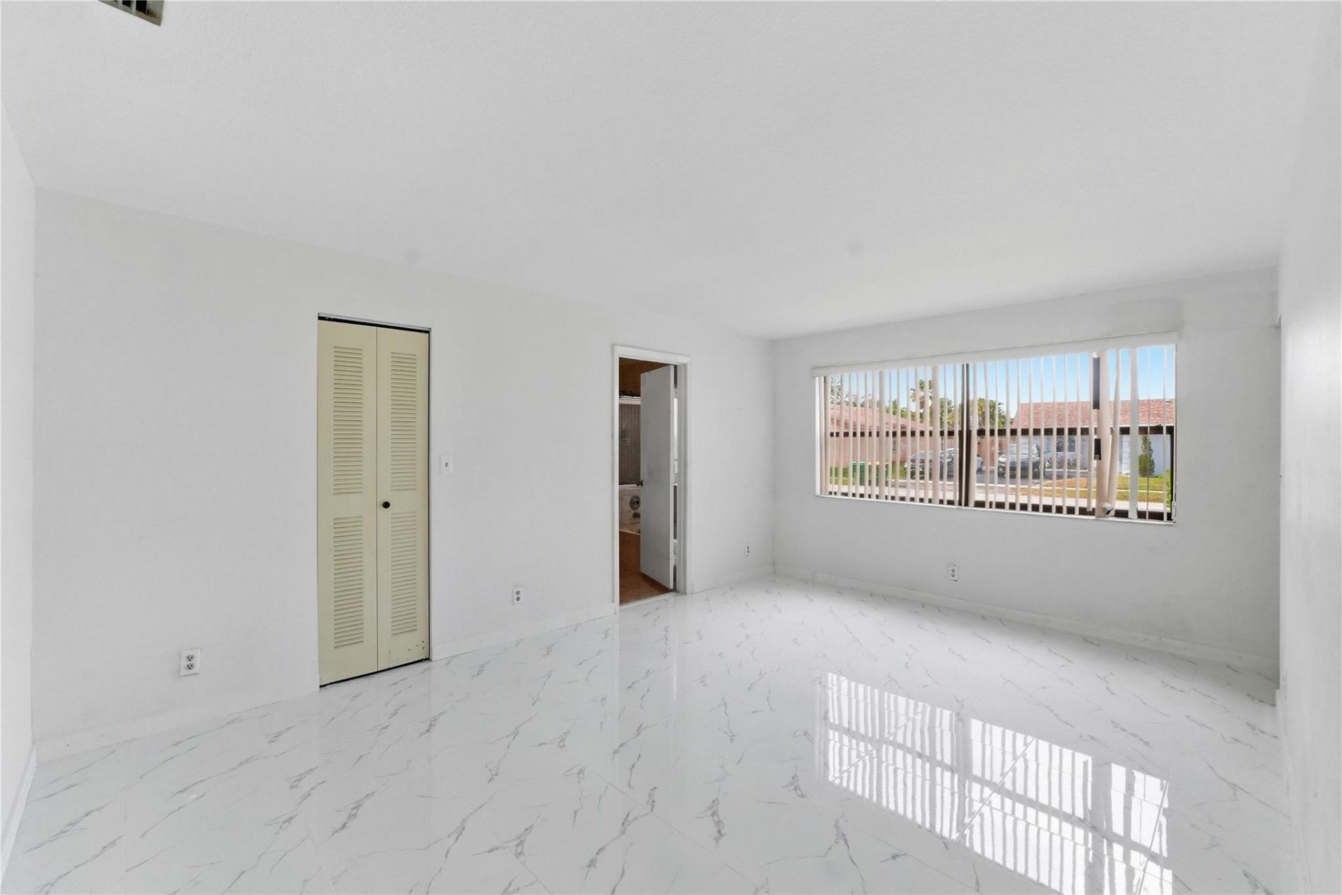 7520 NW 88th Terrace, Tamarac, FL 33321 Photo