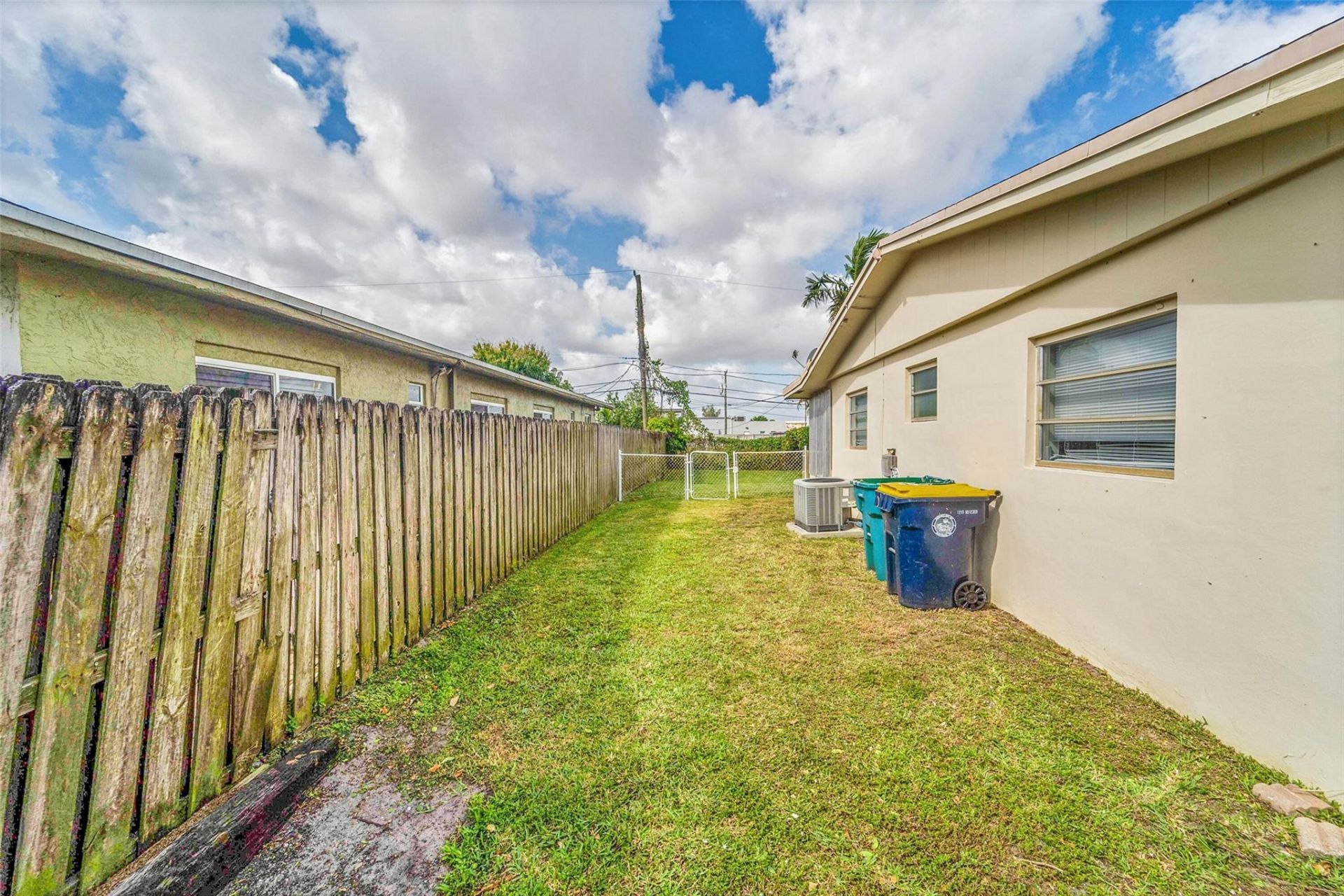 4681 SW 43rd Terrace, Fort Lauderdale, FL 33314 Photo