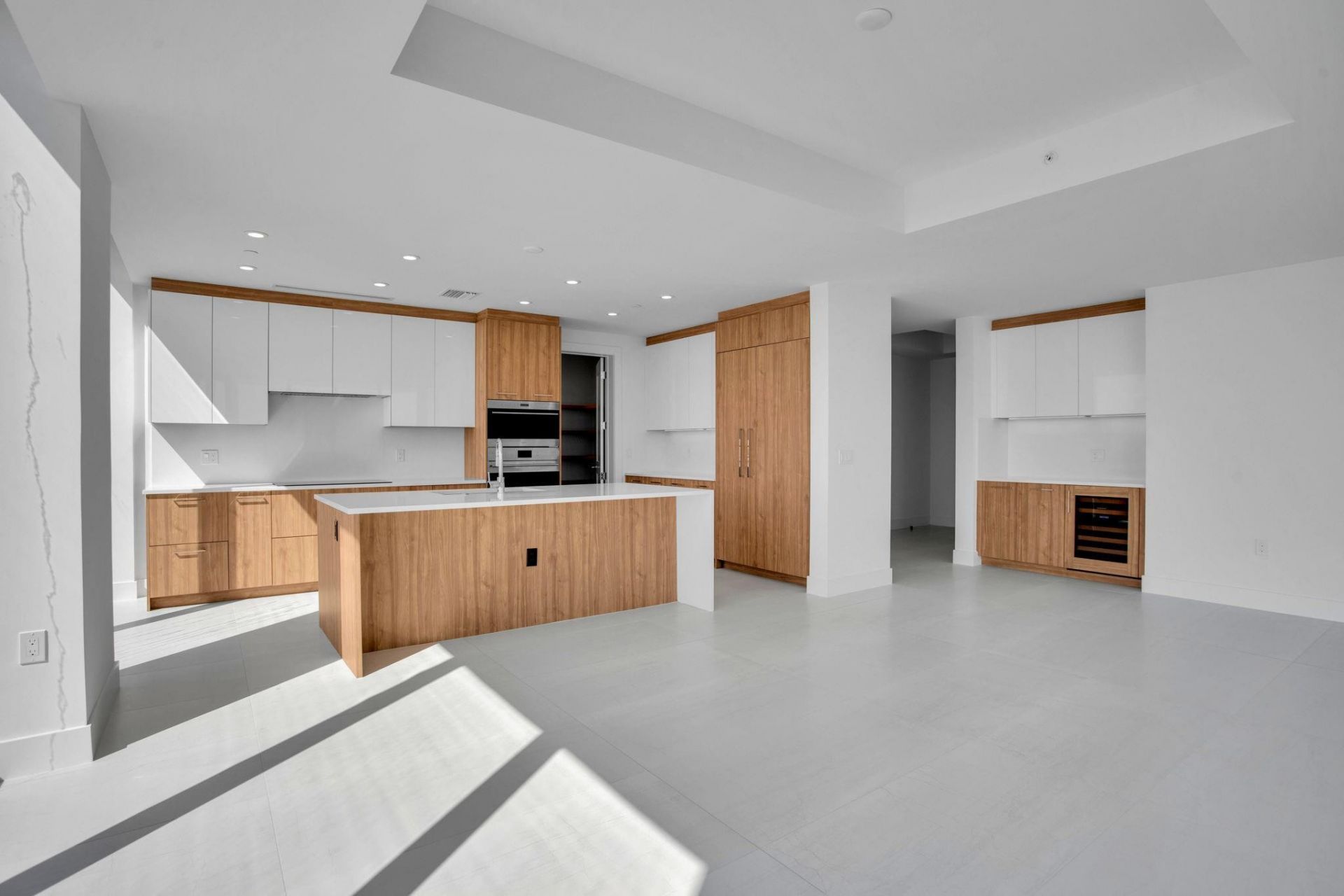 151 N Seabreeze Blv, Unit E-2501, Fort Lauderdale, FL 33304 Photo