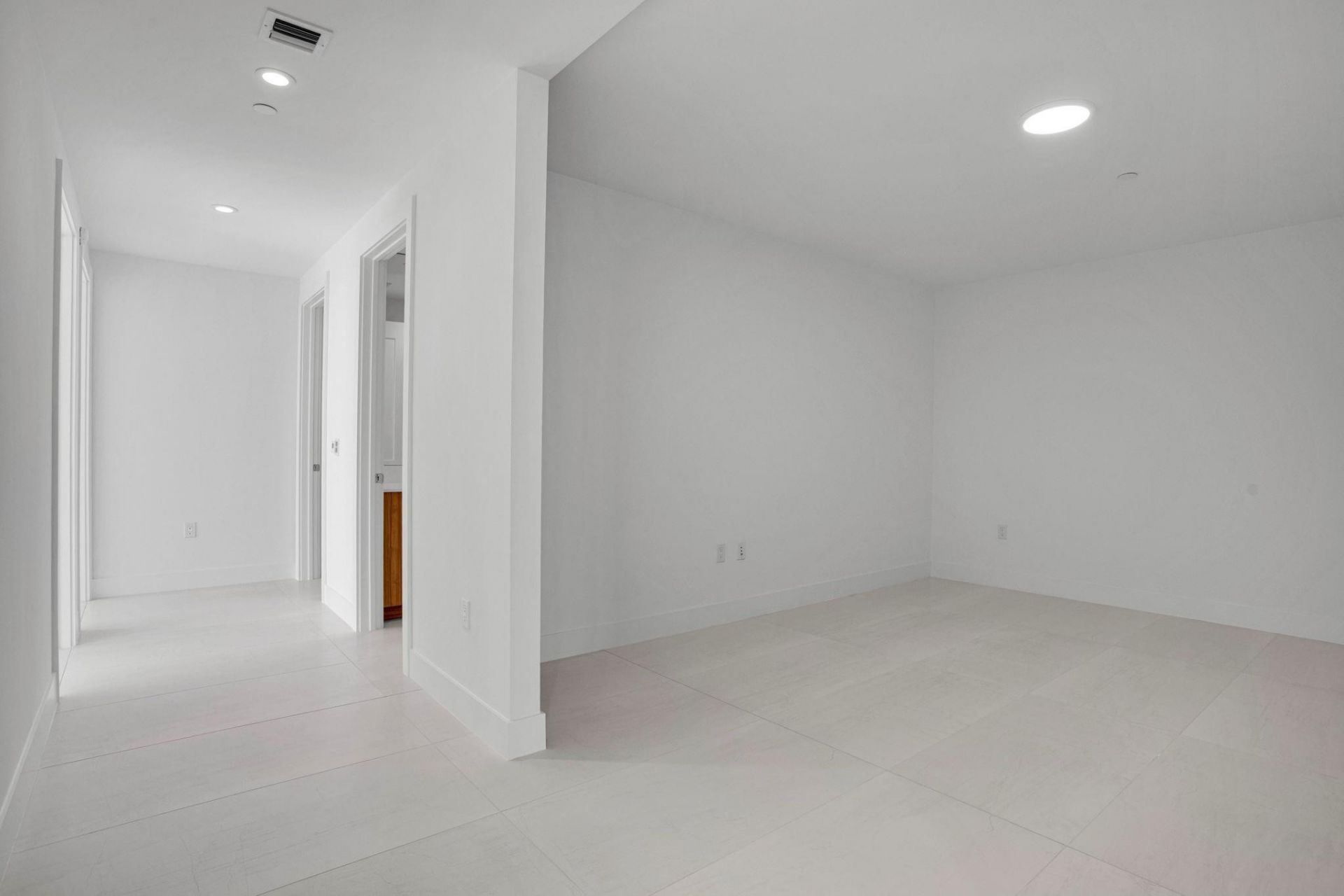 151 N Seabreeze Blv, Unit E-2501, Fort Lauderdale, FL 33304 Photo