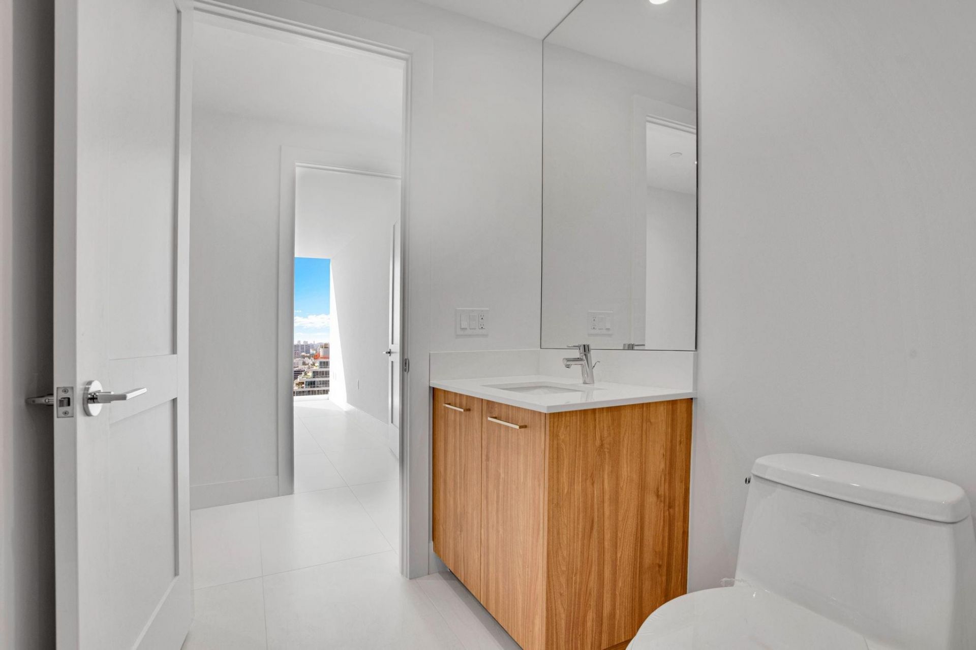 151 N Seabreeze Blv, Unit E-2501, Fort Lauderdale, FL 33304 Photo