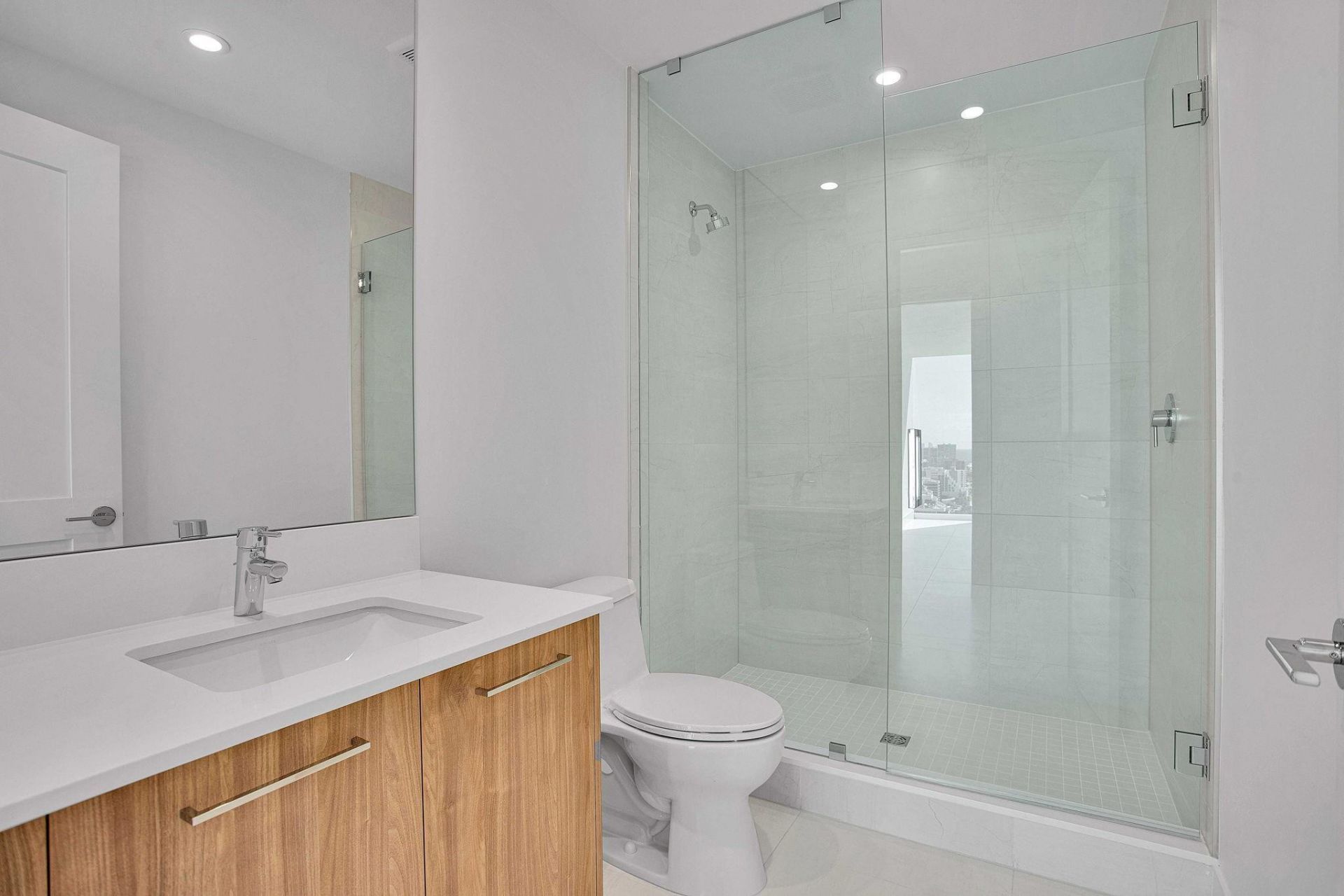 151 N Seabreeze Blv, Unit E-2501, Fort Lauderdale, FL 33304 Photo