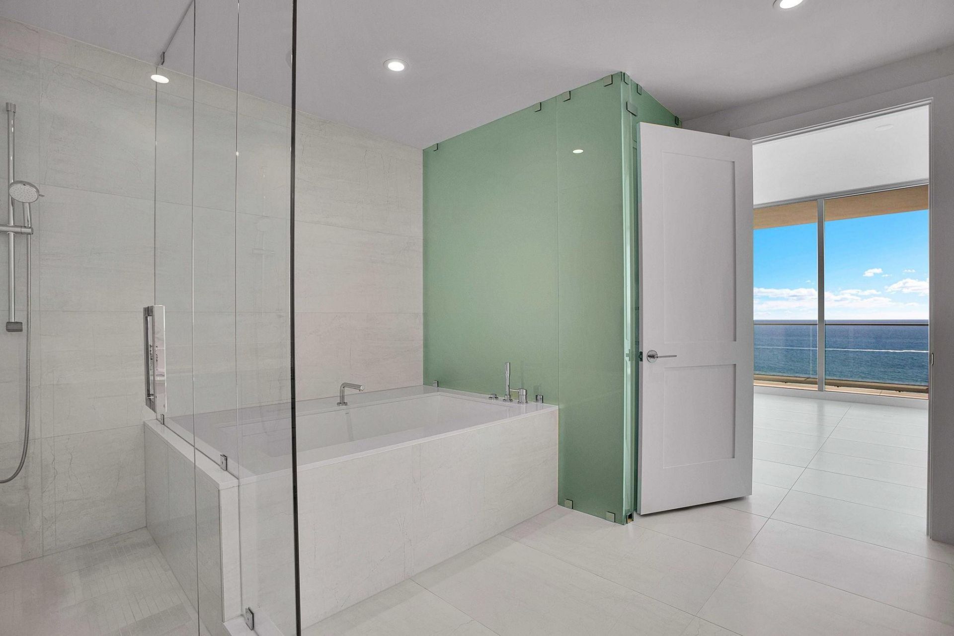 151 N Seabreeze Blv, Unit E-2501, Fort Lauderdale, FL 33304 Photo