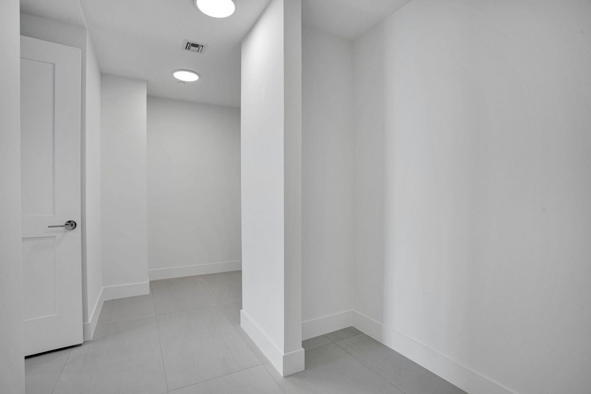 151 N Seabreeze Blv, Unit E-2501, Fort Lauderdale, FL 33304 Photo