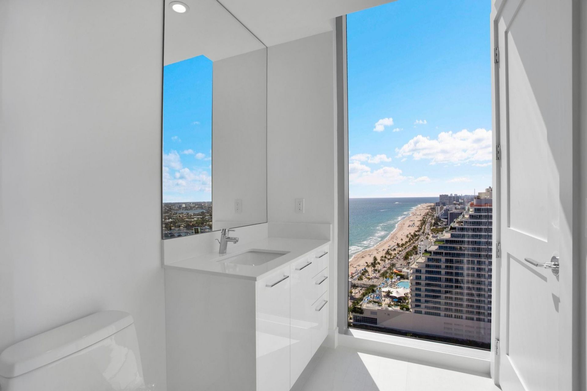 151 N Seabreeze Blv, Unit E-2501, Fort Lauderdale, FL 33304 Photo