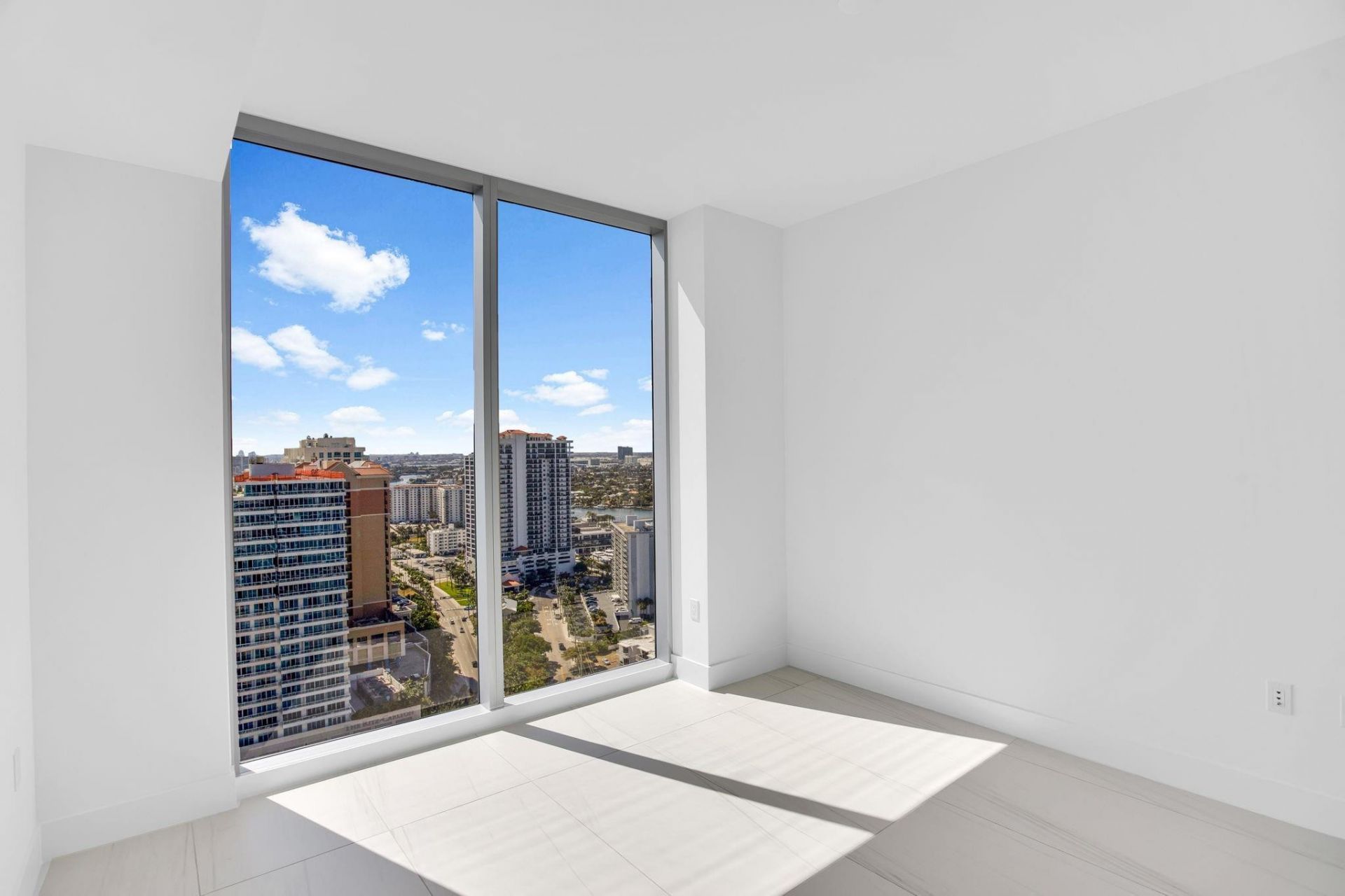 151 N Seabreeze Boulevard, Unit E-2502, Fort Lauderdale, FL 33304 Photo