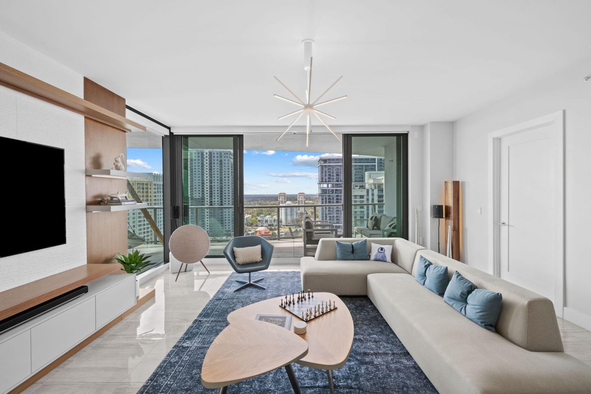 100 E Las Olas Boulevard, Unit 2404, Fort Lauderdale, FL 33301 Photo