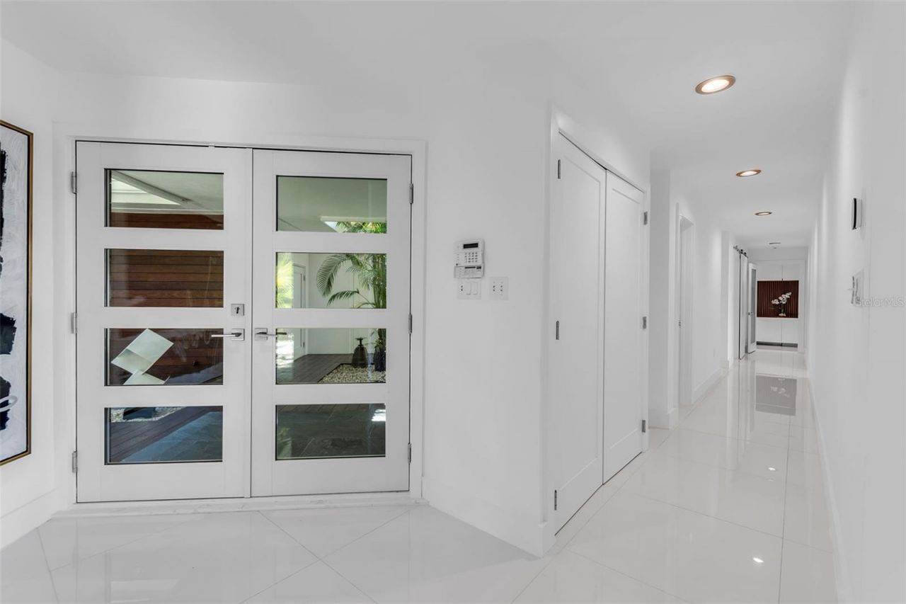 1306 S Lake Shore Drive, Sarasota, FL 34231 Photo