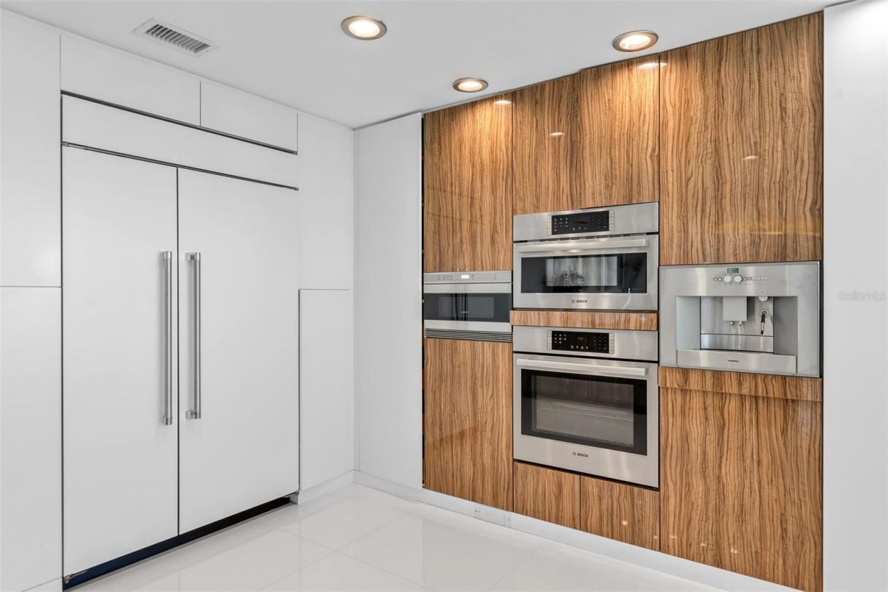 1306 S Lake Shore Drive, Sarasota, FL 34231 Photo