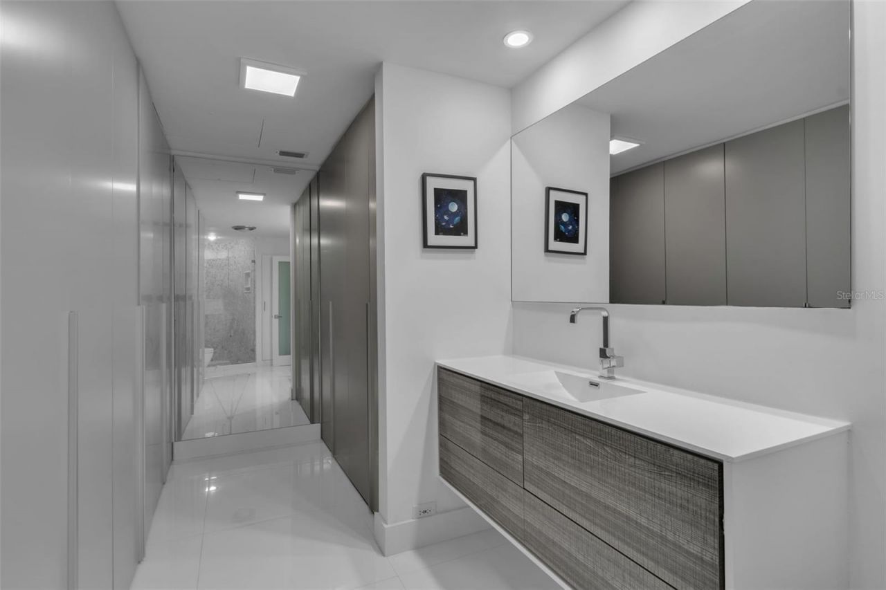 1306 S Lake Shore Drive, Sarasota, FL 34231 Photo