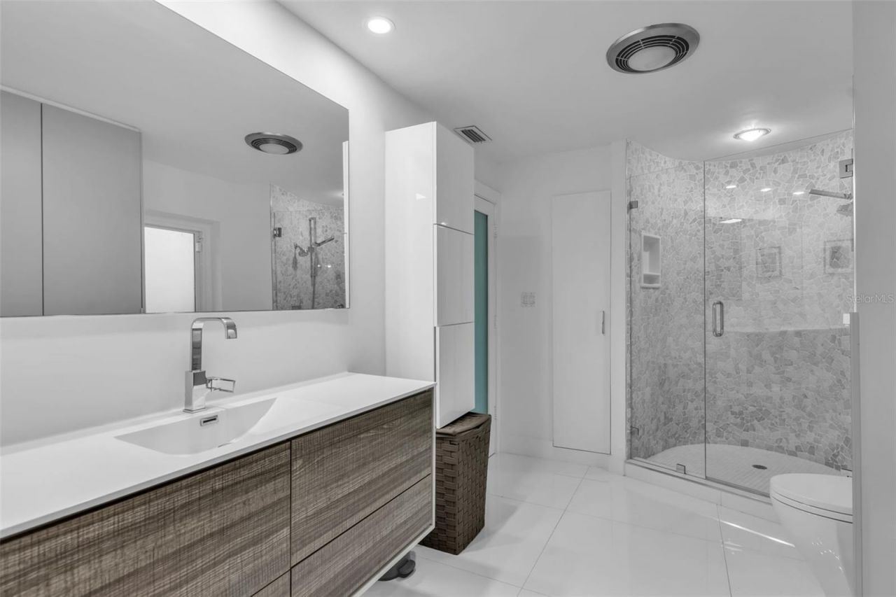 1306 S Lake Shore Drive, Sarasota, FL 34231 Photo