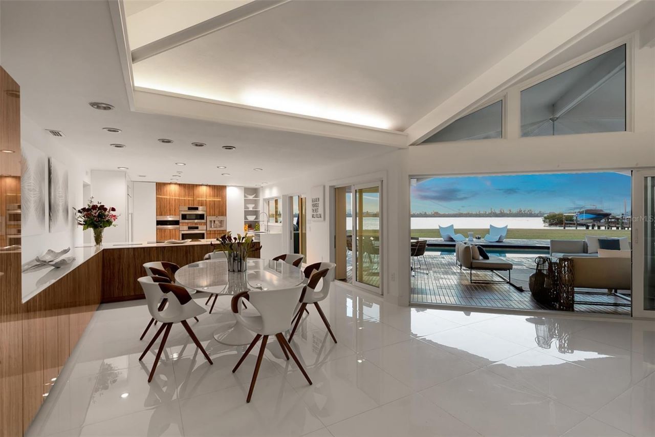 1306 S Lake Shore Drive, Sarasota, FL 34231 Photo